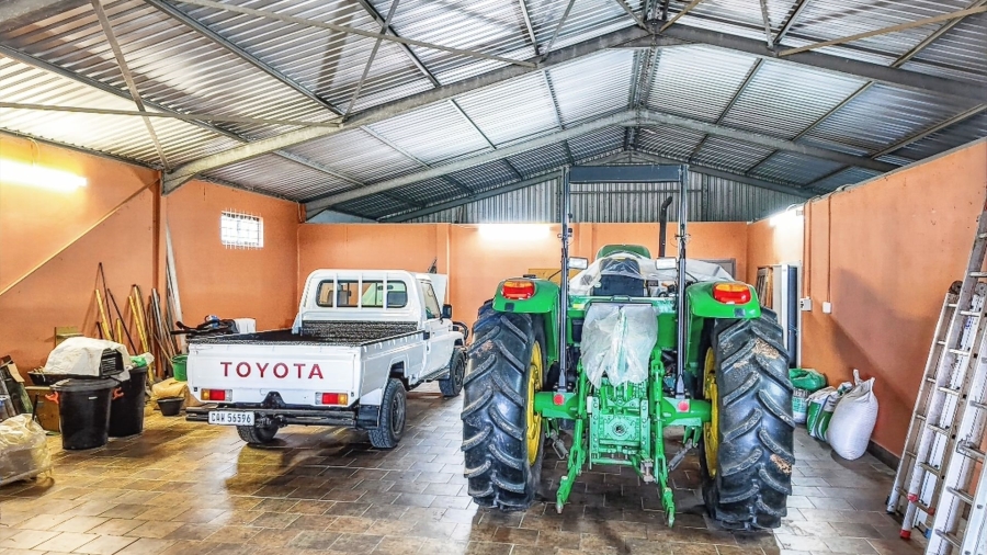 Commercial Property for Sale in Rondevlei Western Cape